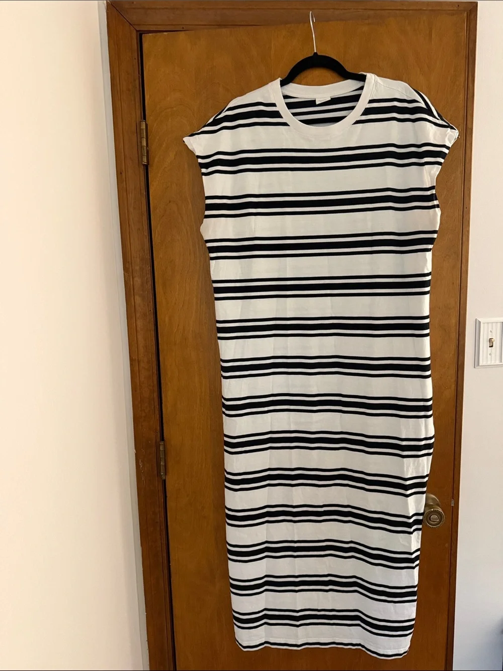 Abercrombie & Fitch White and Black Striped Maxi Dress